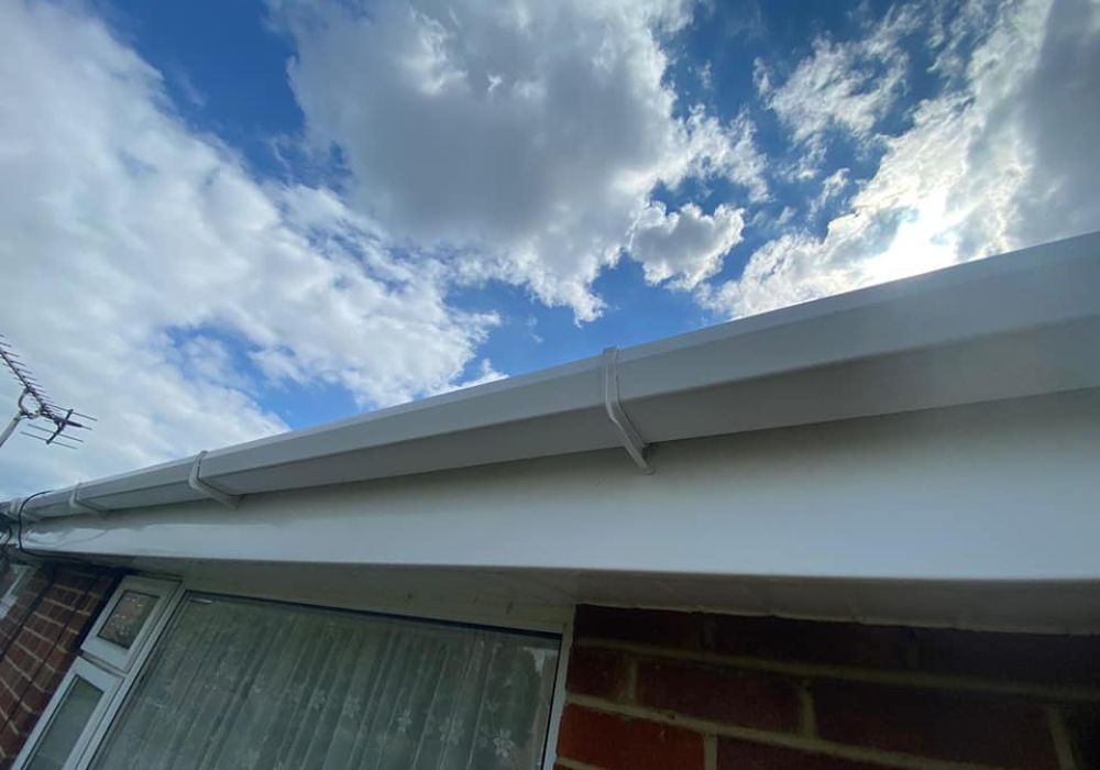gutter cleaning swindon 4
